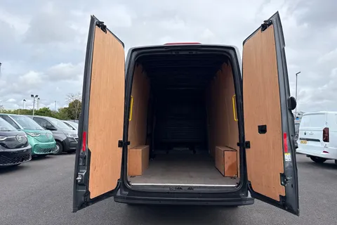 DG74ECD Volkswagen Crafter 2.0 TDI 140PS Commerce Plus High Roof Van Thumbnail #7