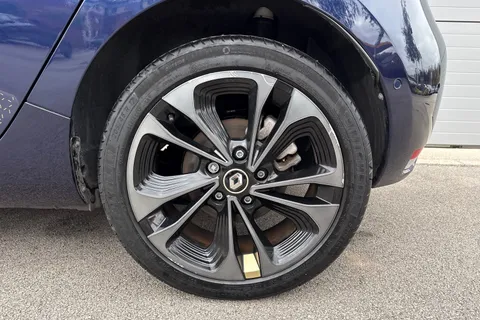 13 of 60 for RENAULT ZOE 100kW Iconic R135 50kWh Boost Charge 5dr Auto