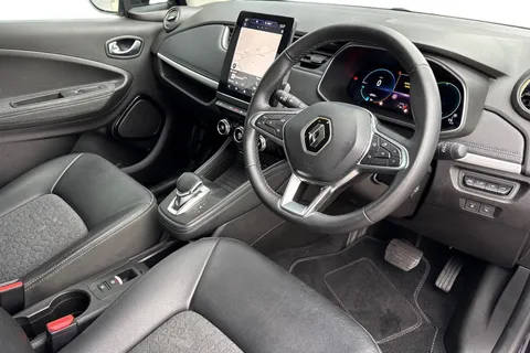 14 of 60 for RENAULT ZOE 100kW Iconic R135 50kWh Boost Charge 5dr Auto