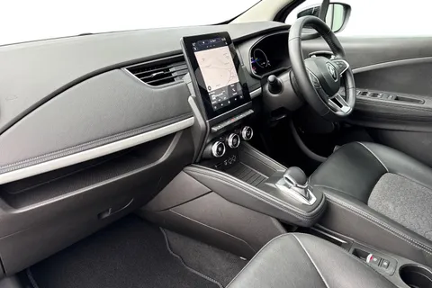 15 of 60 for RENAULT ZOE 100kW Iconic R135 50kWh Boost Charge 5dr Auto