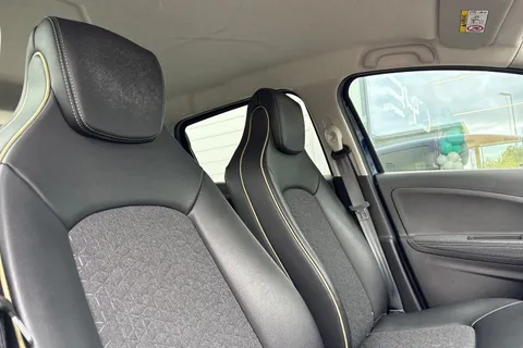 24 of 60 for RENAULT ZOE 100kW Iconic R135 50kWh Boost Charge 5dr Auto