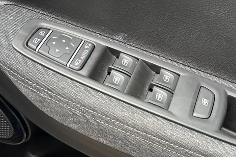 39 of 60 for RENAULT ZOE 100kW Iconic R135 50kWh Boost Charge 5dr Auto