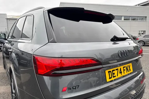 DE74FNX Audi SQ7 SUV  Black Edition TFSI  507 PS tiptronic Thumbnail #9