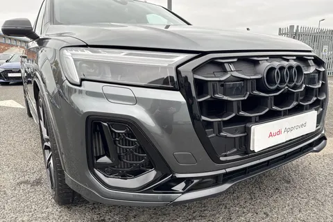 DE74FNX Audi SQ7 SUV  Black Edition TFSI  507 PS tiptronic Thumbnail #10