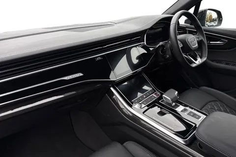 DE74FNX Audi SQ7 SUV  Black Edition TFSI  507 PS tiptronic Thumbnail #16