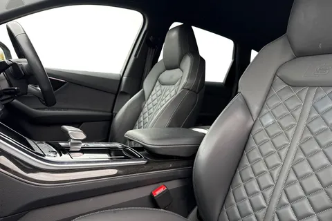 DE74FNX Audi SQ7 SUV  Black Edition TFSI  507 PS tiptronic Thumbnail #17