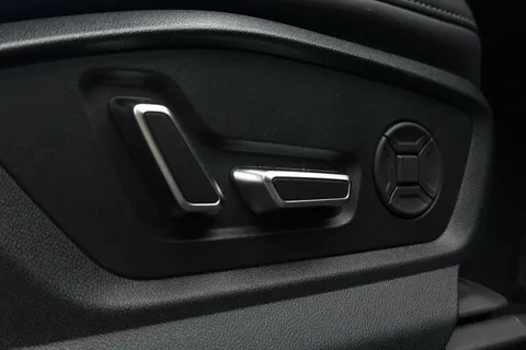DE74FNX Audi SQ7 SUV  Black Edition TFSI  507 PS tiptronic Thumbnail #28