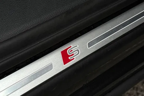 DE74FNX Audi SQ7 SUV  Black Edition TFSI  507 PS tiptronic Thumbnail #29