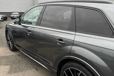 DE74FNX Audi SQ7 SUV  Black Edition TFSI  507 PS tiptronic Thumbnail #33