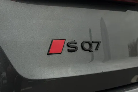 DE74FNX Audi SQ7 SUV  Black Edition TFSI  507 PS tiptronic Thumbnail #36
