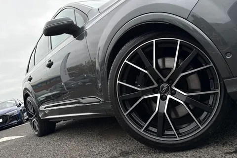 DE74FNX Audi SQ7 SUV  Black Edition TFSI  507 PS tiptronic Thumbnail #42