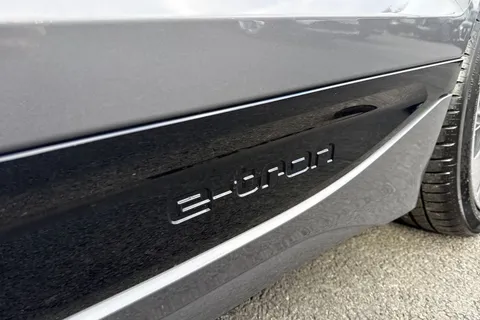 Audi A6 E-Tron Avant 83kWh Sport Auto 5dr Thumbnail #29