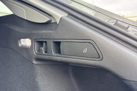 Audi A6 E-Tron Avant 83kWh Sport Auto 5dr Thumbnail #37