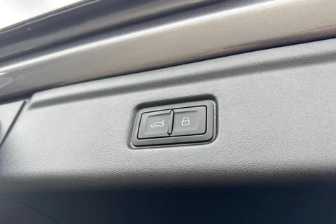 Audi A6 E-Tron Avant 83kWh Sport Auto 5dr Thumbnail #38