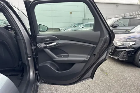 Audi A6 E-Tron Avant 83kWh Sport Auto 5dr Thumbnail #44