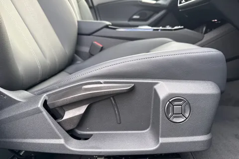 Audi A6 E-Tron Avant 83kWh Sport Auto 5dr Thumbnail #46