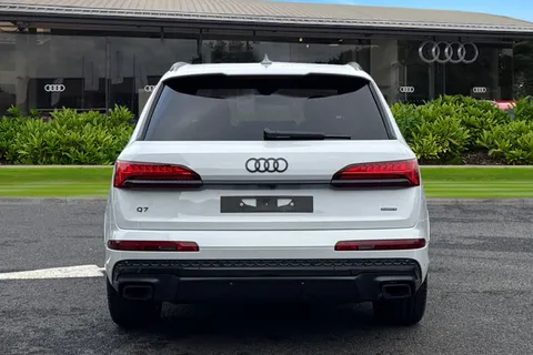  Audi Q7 3.0 TDI V6 45 Black Edition Tiptronic quattro Euro 6 (s/s) 5dr Thumbnail #5