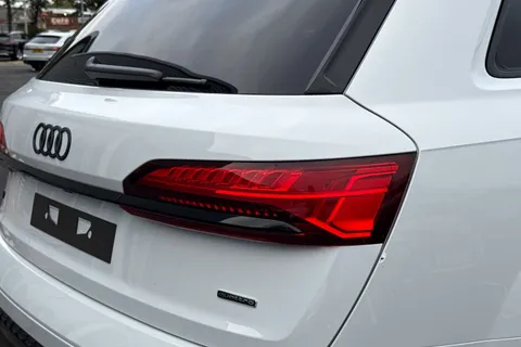  Audi Q7 3.0 TDI V6 45 Black Edition Tiptronic quattro Euro 6 (s/s) 5dr Thumbnail #8