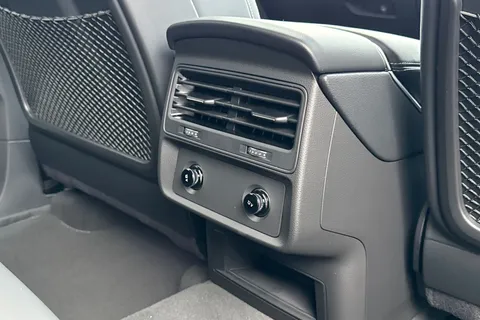  Audi Q7 3.0 TDI V6 45 Black Edition Tiptronic quattro Euro 6 (s/s) 5dr Thumbnail #42