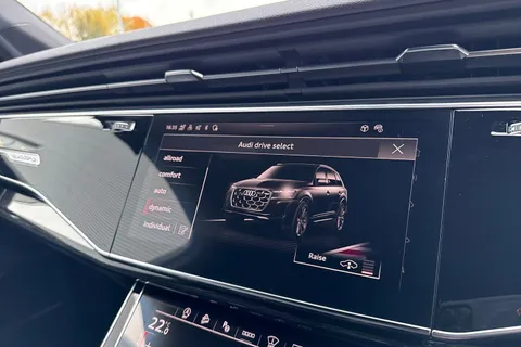  Audi Q7 3.0 TDI V6 45 Black Edition Tiptronic quattro Euro 6 (s/s) 5dr Thumbnail #60