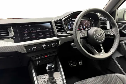 KT74JWZ Audi A1 S line 30 TFSI  116 PS S tronic Thumbnail #2