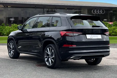 VN24JXZ Škoda Kodiaq 1.5 TSI ACT SportLine DSG Euro 6 (s/s) 5dr (7 Seat) Thumbnail #3