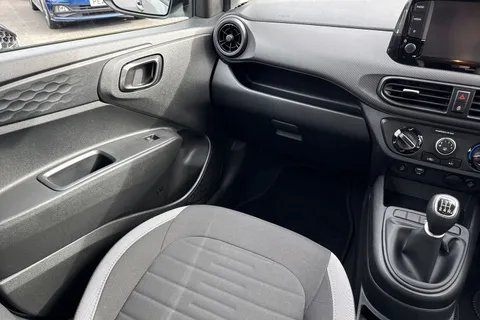 PJ71UMT Hyundai I10 1.0 SE Connect Euro 6 (s/s) 5dr Thumbnail #15