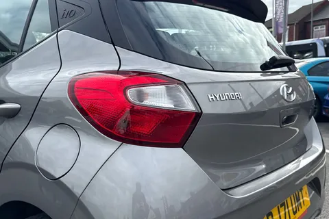 PJ71UMT Hyundai I10 1.0 SE Connect Euro 6 (s/s) 5dr Thumbnail #16