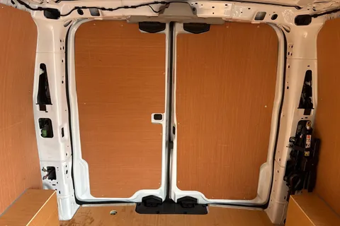 BV25SBY Volkswagen Transporter Commerce Plus 2.0 TDI 110 PS 6sp Manual Thumbnail #19