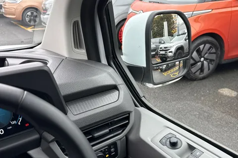 BV25SBY Volkswagen Transporter Commerce Plus 2.0 TDI 110 PS 6sp Manual Thumbnail #21