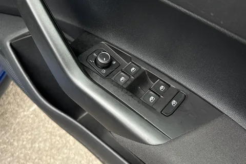 PE20TPF Volkswagen Polo 1.0 TSI R-Line Euro 6 (s/s) 5dr Thumbnail #19