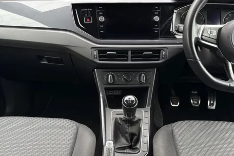 PE20TPF Volkswagen Polo 1.0 TSI R-Line Euro 6 (s/s) 5dr Thumbnail #33