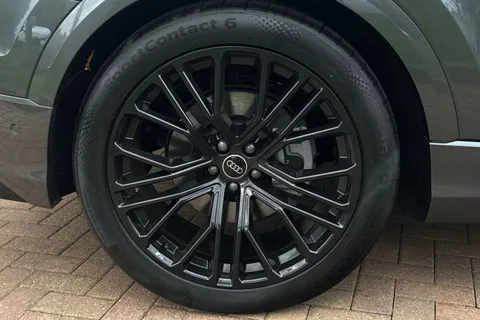 BU75ZHR Audi Q8 SUV Black Edition 50 TDI quattro 286 PS tiptronic Thumbnail #10