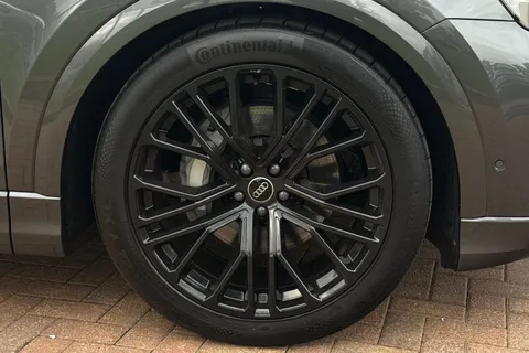 BU75ZHR Audi Q8 SUV Black Edition 50 TDI quattro 286 PS tiptronic Thumbnail #11