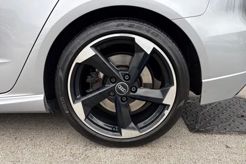 SR18OYV Audi S3 2.0 TFSI Black Edition Sportback S Tronic quattro Euro 6 (s/s) 5dr Thumbnail #13