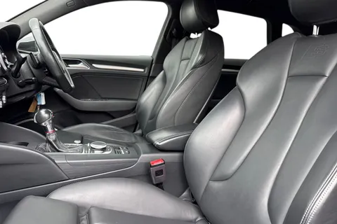 SR18OYV Audi S3 2.0 TFSI Black Edition Sportback S Tronic quattro Euro 6 (s/s) 5dr Thumbnail #17