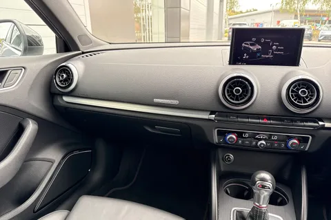 SR18OYV Audi S3 2.0 TFSI Black Edition Sportback S Tronic quattro Euro 6 (s/s) 5dr Thumbnail #21