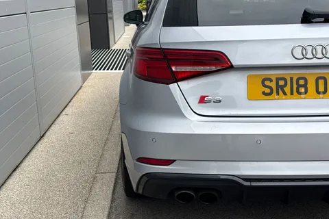 SR18OYV Audi S3 2.0 TFSI Black Edition Sportback S Tronic quattro Euro 6 (s/s) 5dr Thumbnail #31