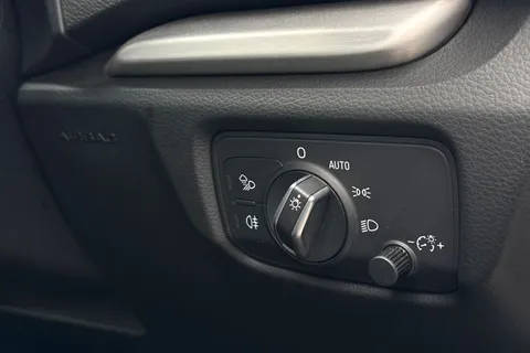 SR18OYV Audi S3 2.0 TFSI Black Edition Sportback S Tronic quattro Euro 6 (s/s) 5dr Thumbnail #44