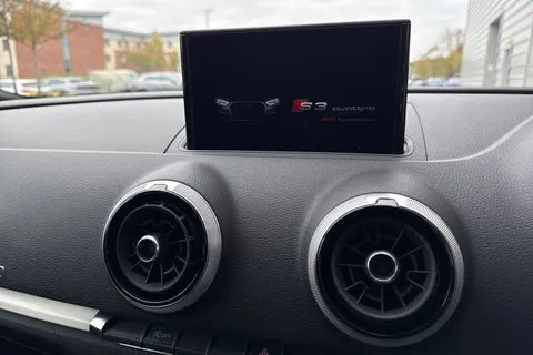 SR18OYV Audi S3 2.0 TFSI Black Edition Sportback S Tronic quattro Euro 6 (s/s) 5dr Thumbnail #45