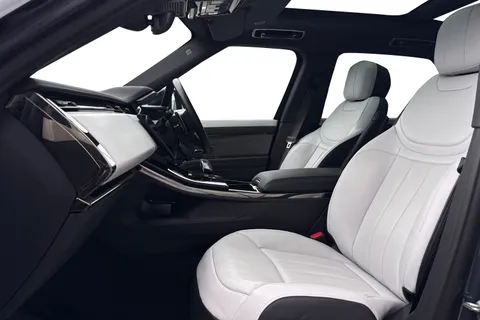 KJ73NRZ Land Rover Range Rover Sport 3.0 D300 Dynamic SE 5dr Thumbnail #4