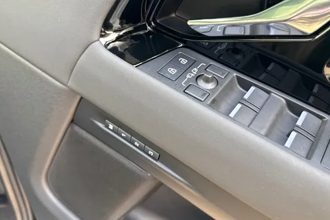 26 of 50 for LAND ROVER RANGE ROVER EVOQUE 2.0 D200 Dynamic SE 5dr Auto