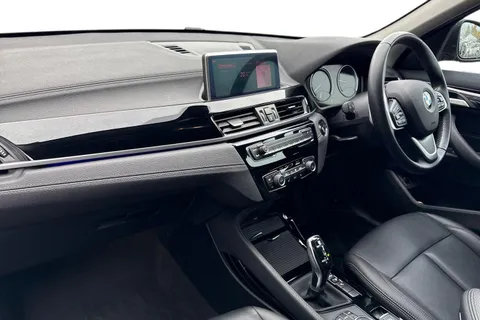 EA22UDL BMW X1 2.0 20i xLine DCT sDrive Euro 6 (s/s) 5dr Thumbnail #16