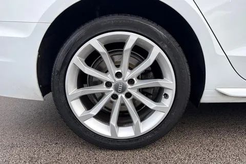 WN20OFD Audi A4 2.0 TDI 35 Sport S Tronic Euro 6 (s/s) 4dr Thumbnail #10
