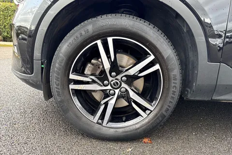 KR72XLJ Volvo Xc40 2.0 B3 MHEV Plus DCT Auto Euro 6 (s/s) 5dr Thumbnail #14