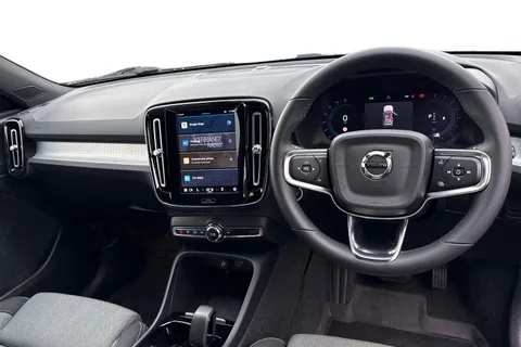 KR72XLJ Volvo Xc40 2.0 B3 MHEV Plus DCT Auto Euro 6 (s/s) 5dr Thumbnail #19