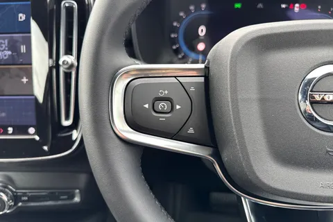 KR72XLJ Volvo Xc40 2.0 B3 MHEV Plus DCT Auto Euro 6 (s/s) 5dr Thumbnail #41