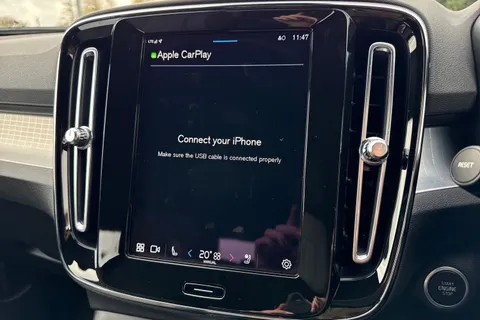 KR72XLJ Volvo Xc40 2.0 B3 MHEV Plus DCT Auto Euro 6 (s/s) 5dr Thumbnail #51