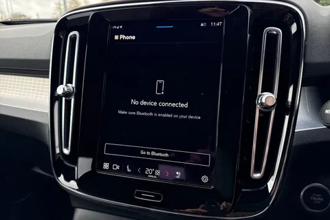 KR72XLJ Volvo Xc40 2.0 B3 MHEV Plus DCT Auto Euro 6 (s/s) 5dr Thumbnail #52