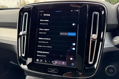 KR72XLJ Volvo Xc40 2.0 B3 MHEV Plus DCT Auto Euro 6 (s/s) 5dr Thumbnail #54